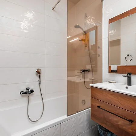 Miedzynarodowa 31a By Homeprime Warsaw